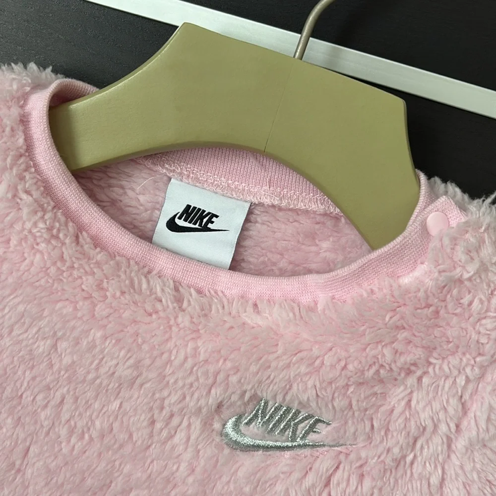 NWOT - Nike Kids Pink Fleece Sweatshirt